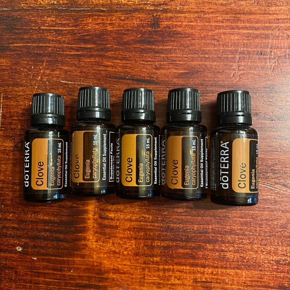Clove essential oil